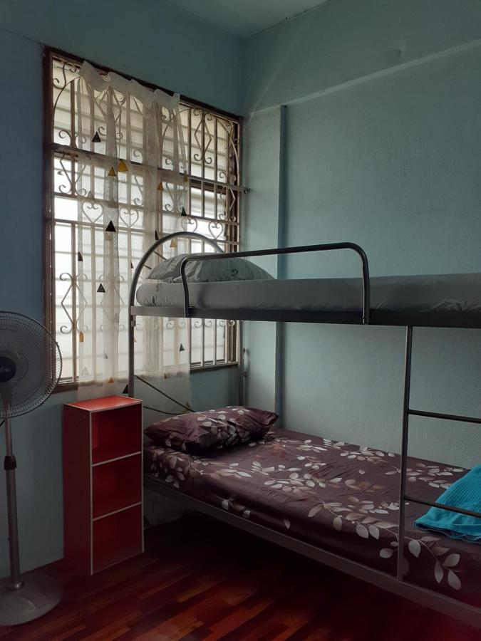 Homestay Idaman Tun Hussein - Harga Untuk 1 Rumah ,1 Bilik ,1 Bilik Air 4 Single Bed - Not Sharing Perai Kültér fotó