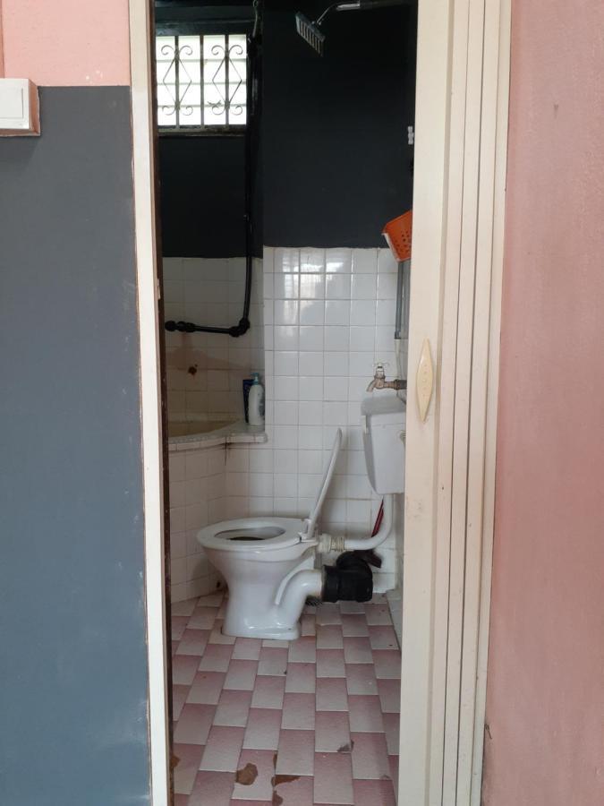 Homestay Idaman Tun Hussein - Harga Untuk 1 Rumah ,1 Bilik ,1 Bilik Air 4 Single Bed - Not Sharing Perai Kültér fotó