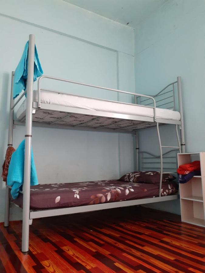 Homestay Idaman Tun Hussein - Harga Untuk 1 Rumah ,1 Bilik ,1 Bilik Air 4 Single Bed - Not Sharing Perai Kültér fotó