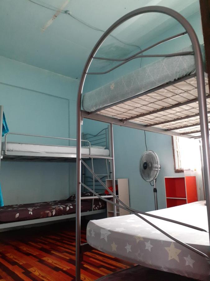 Homestay Idaman Tun Hussein - Harga Untuk 1 Rumah ,1 Bilik ,1 Bilik Air 4 Single Bed - Not Sharing Perai Kültér fotó