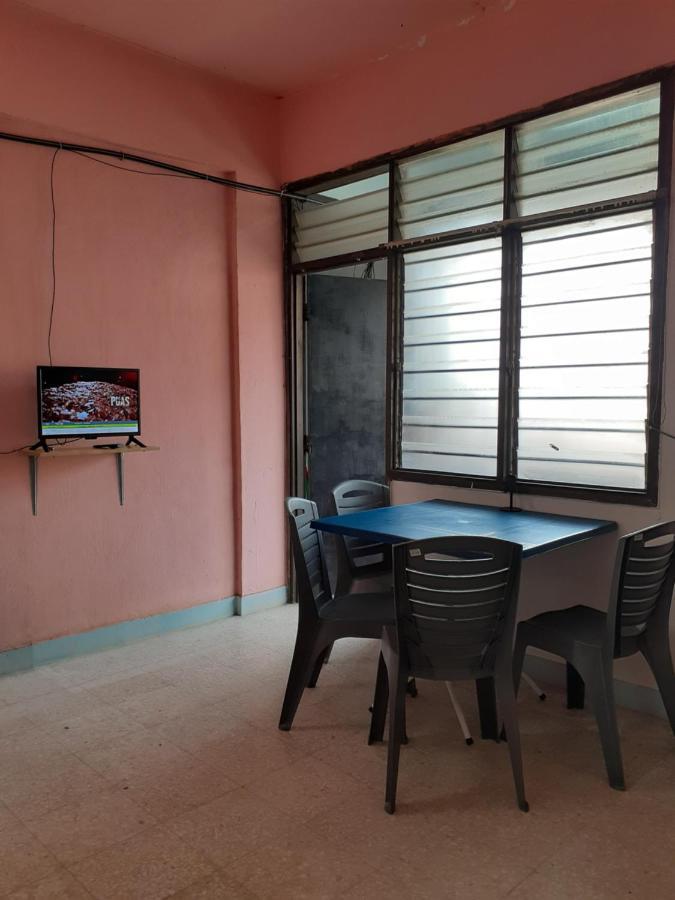 Homestay Idaman Tun Hussein - Harga Untuk 1 Rumah ,1 Bilik ,1 Bilik Air 4 Single Bed - Not Sharing Perai Kültér fotó